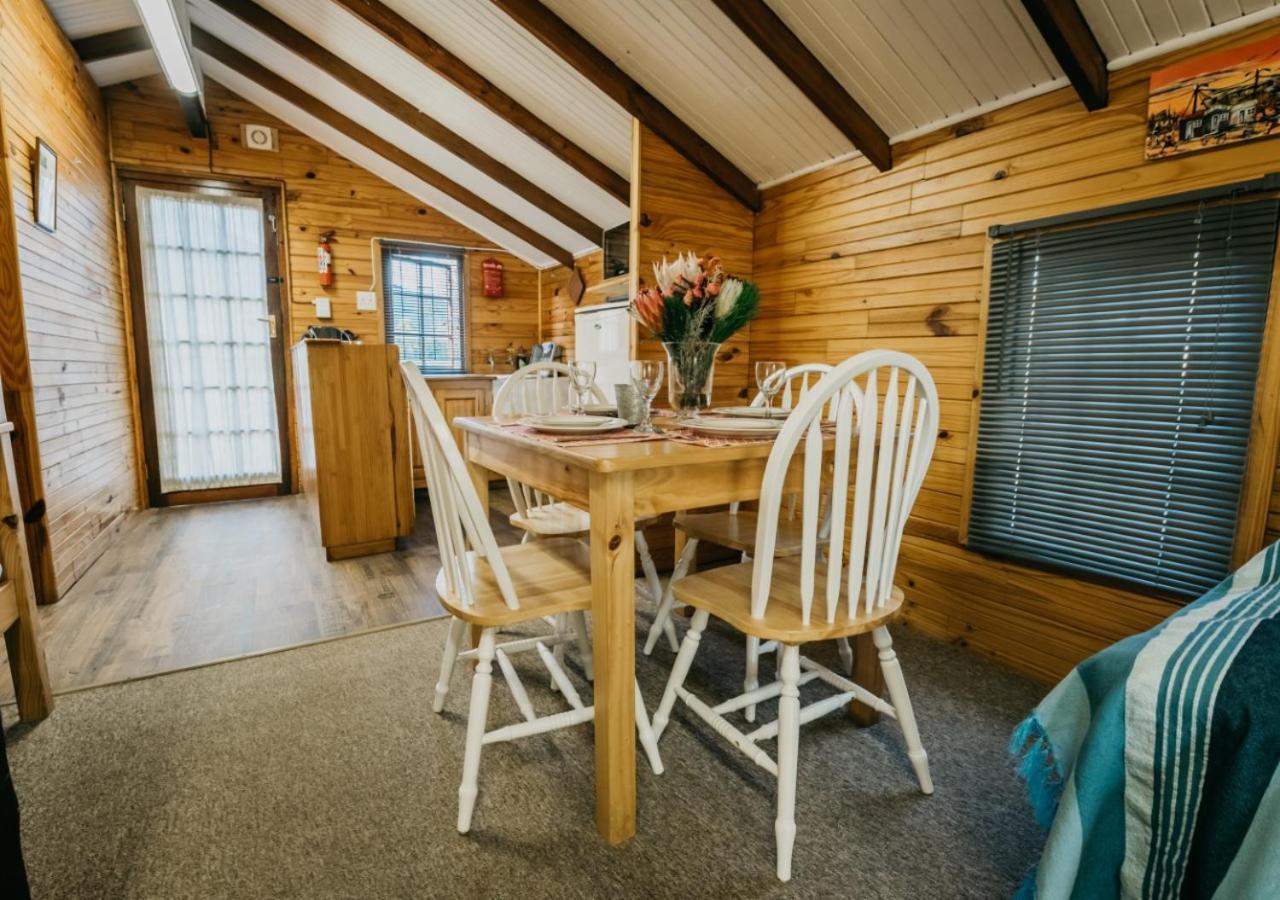 סטורמסריבייר The Village Lodge מראה חיצוני תמונה